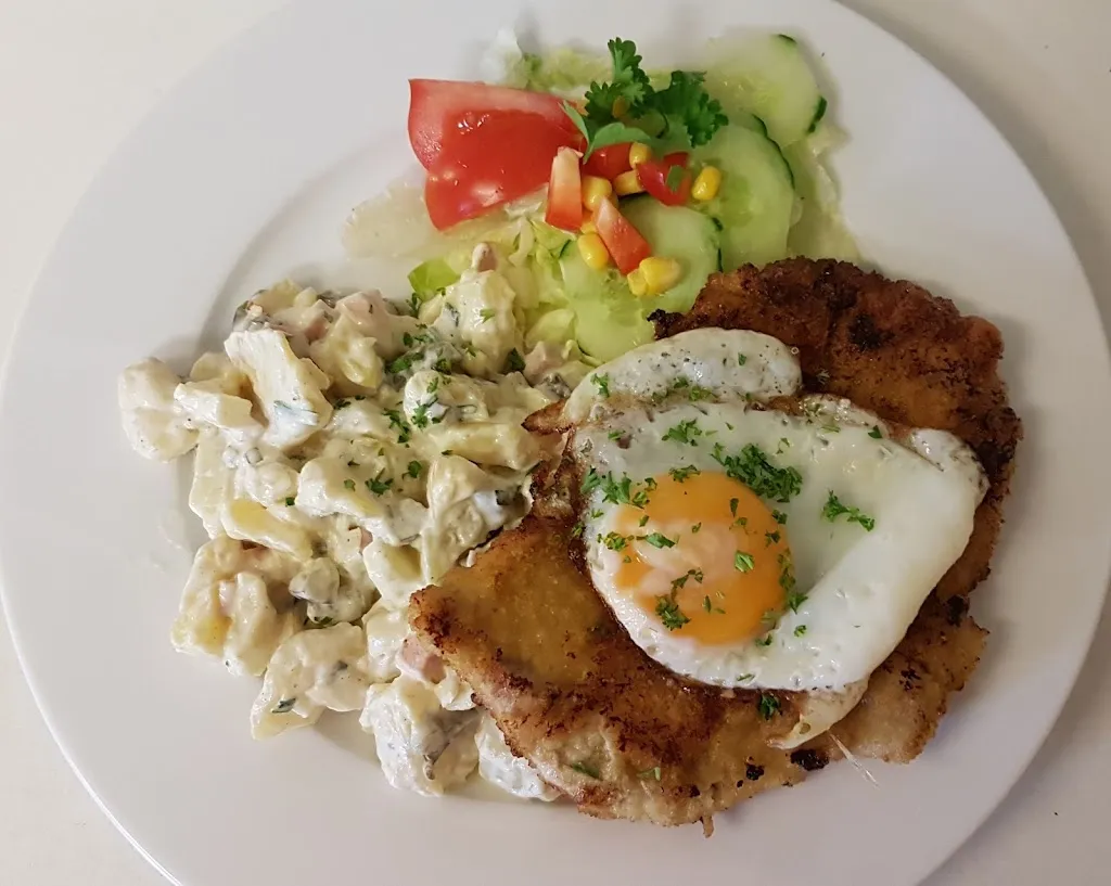 Gaststätte Stadion der Eisenbahner Lokplatz_Aschersleben_slider_image_3