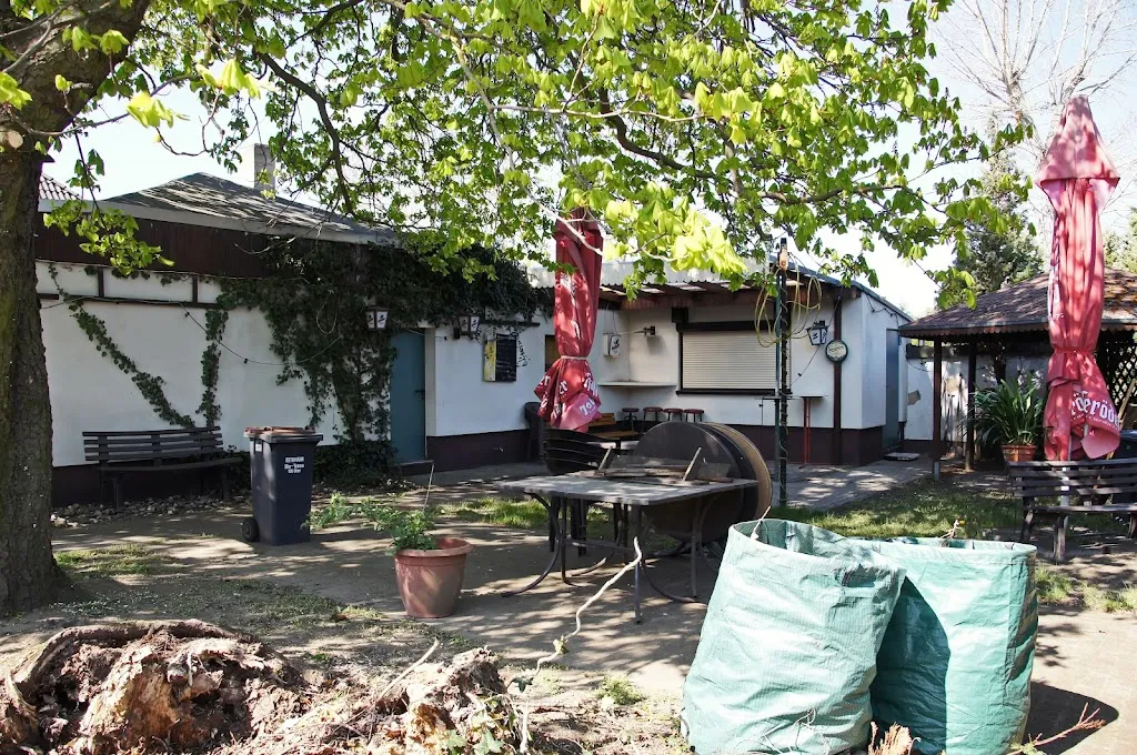 Gaststätte Zur Radrennbahn_Biederitz_slider_image_2