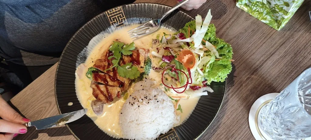 Jessica Scholl_Madame Tran_Staßfurt_review