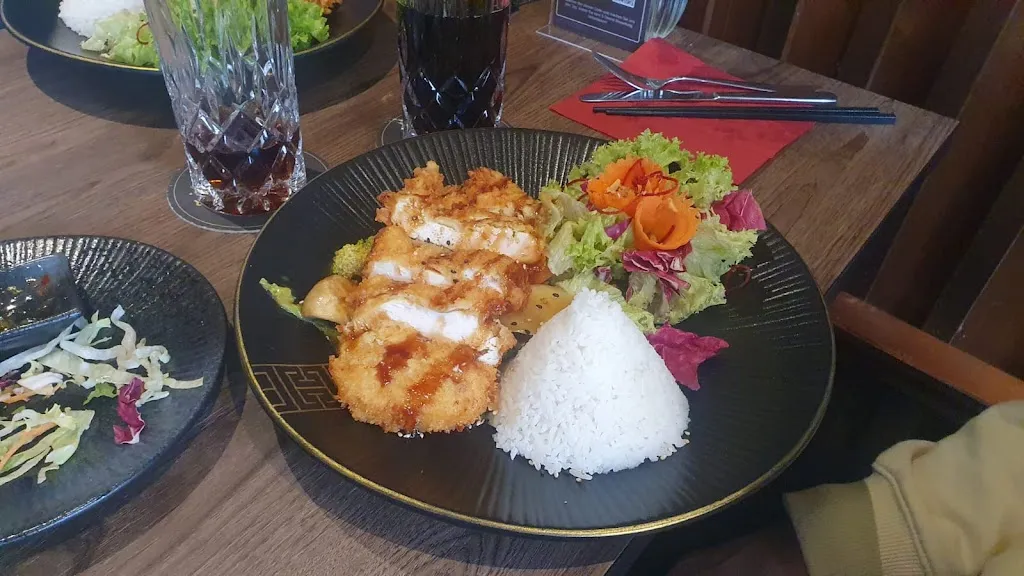 Heike Stops_Madame Tran_Staßfurt_review