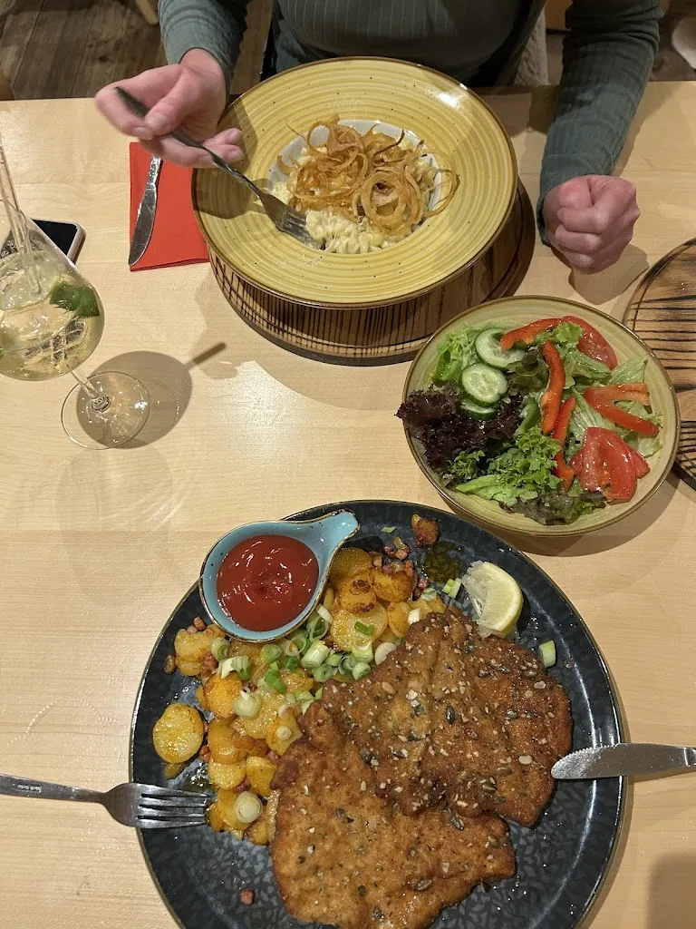 Leon W_Gaststätte zum Dorfbrunnen_Grainau_review