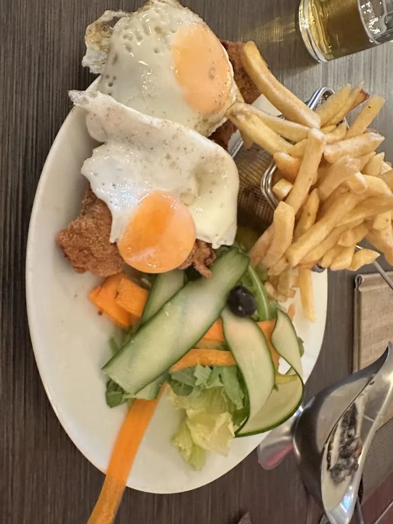 Christian Hennemann_PapaRazzi21_Börde_review