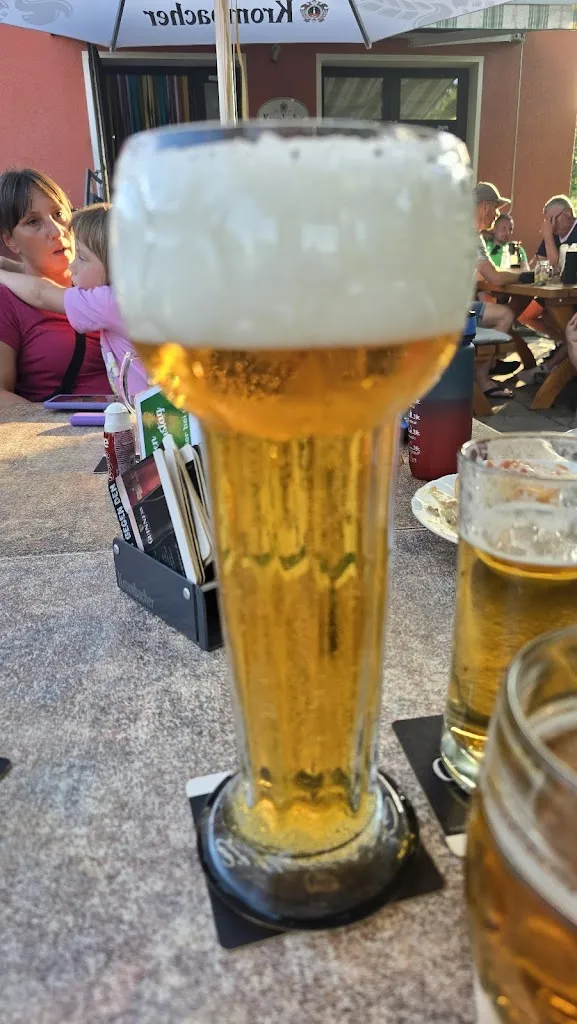 Benjamin Kroll_Buhtzi's Kneipe_Börde_avis