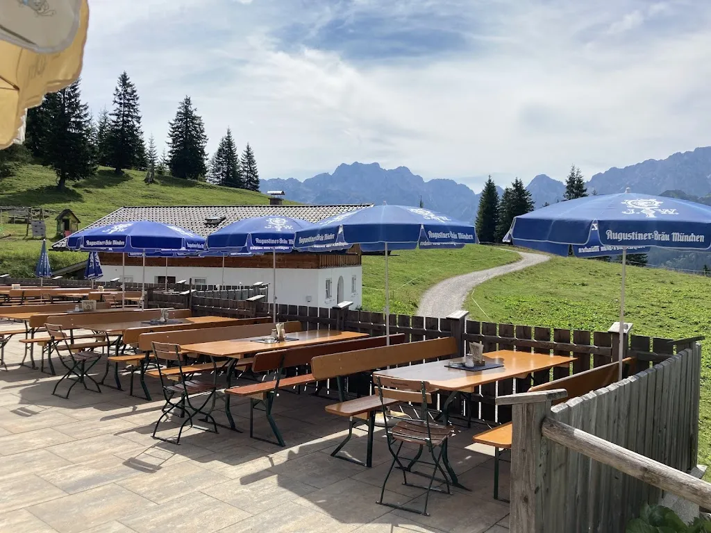 Berggasthof Kreuzalm_Garmisch-Partenkirchen_slider_image_1