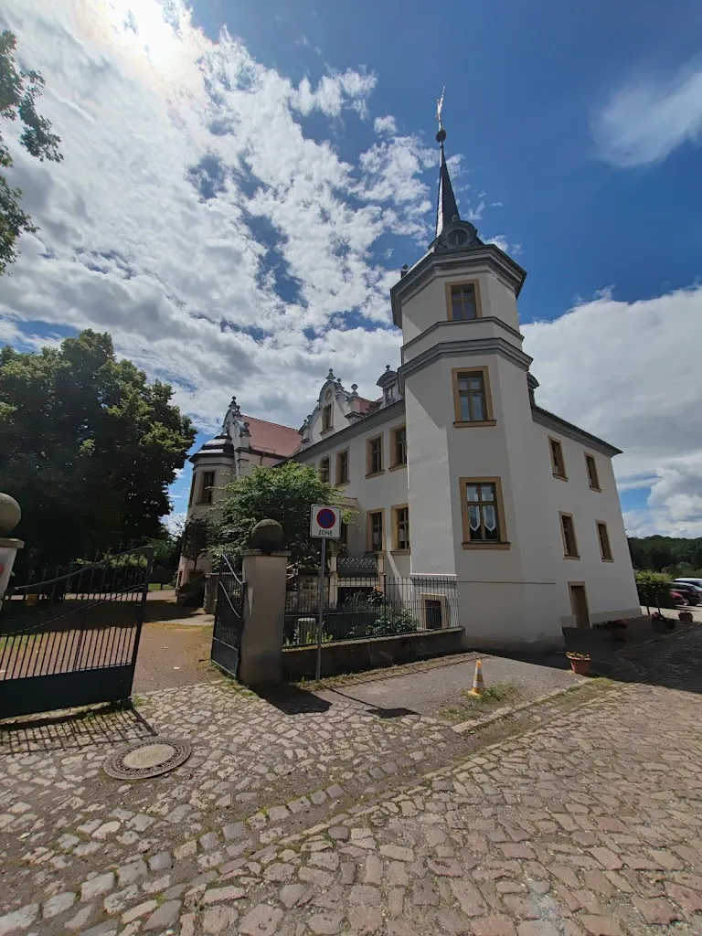 Michael J._Zum Schloss Löpitz_Schkopau_review