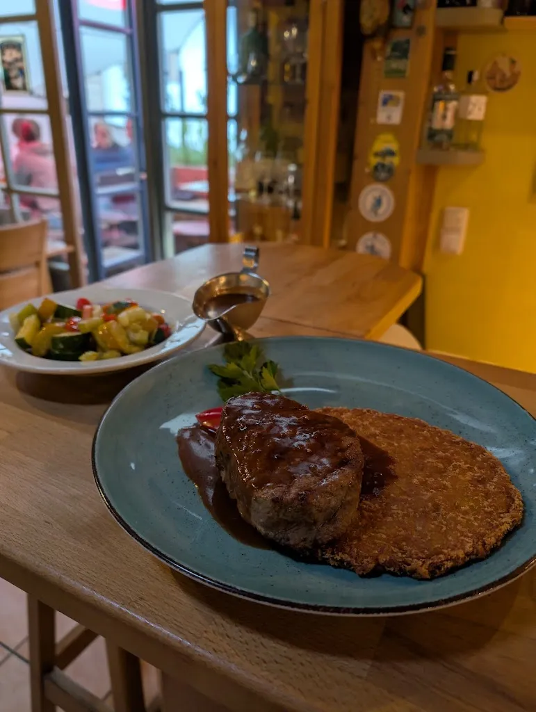 Abinav Puthan Purayil_Schloderer Bierstüberl_Garmisch-Partenkirchen_review