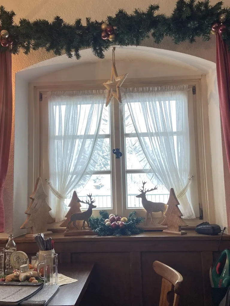 Lena Bar-Maor_Berggasthof Pflegersee_Garmisch-Partenkirchen_review