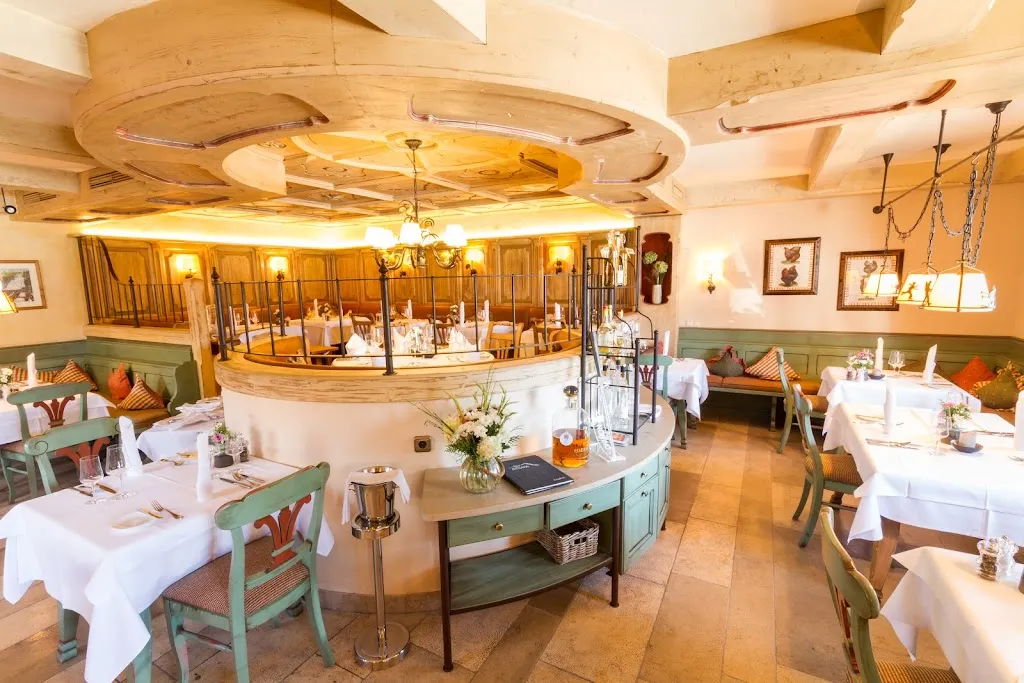 Joseph Naus Stub'n | Hotel Zugspitze restaurant in Garmisch-Partenkirchen