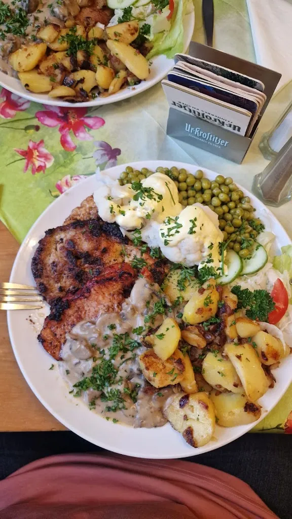 Holger Murre_Gasthaus Zum Hirsch_Kabelsketal_reseña