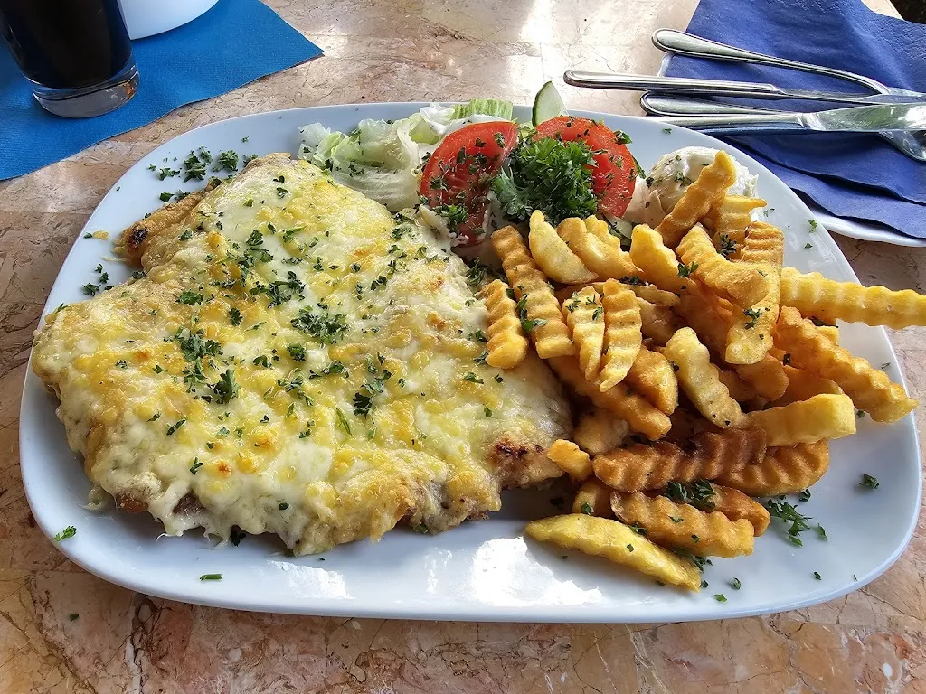 Landgasthaus "Zur Linde" Inh. Jörg Meister restaurant in Weißenfels