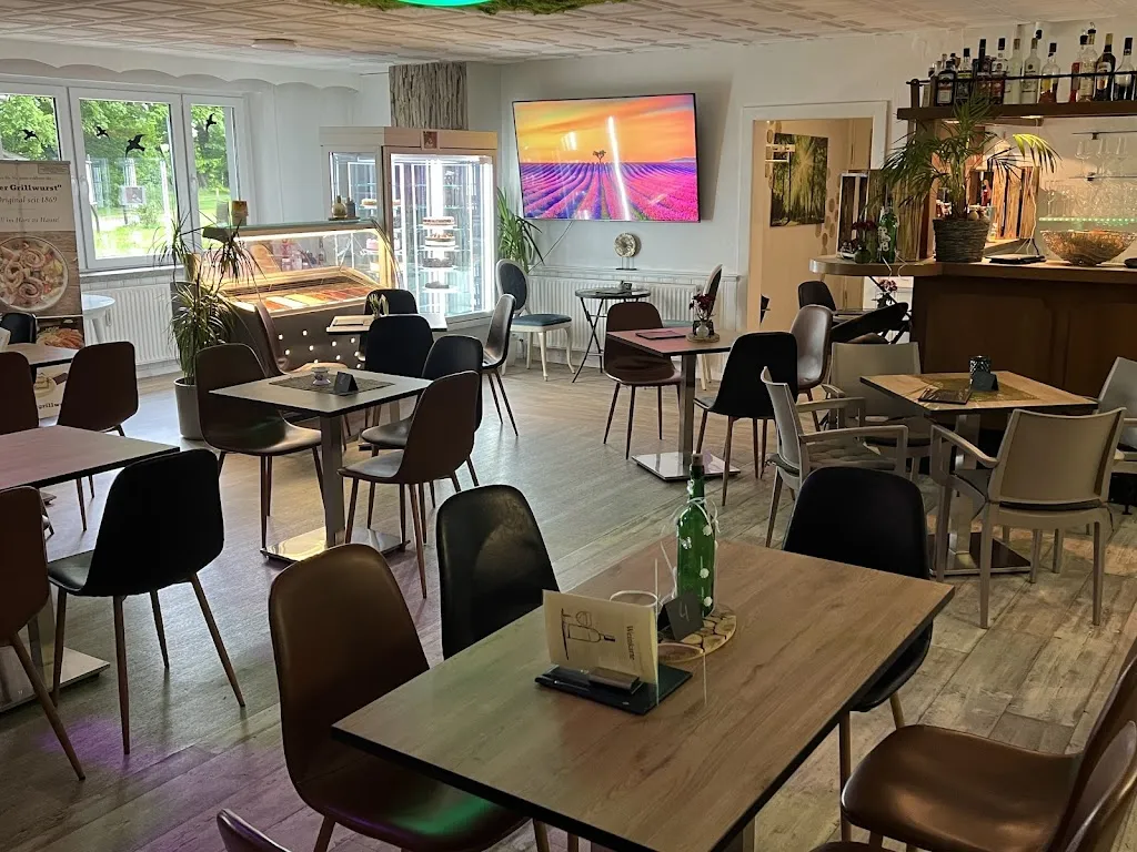 Waldcafé Am Roßberg - Enzo Kupfer restaurant in Mansfeld