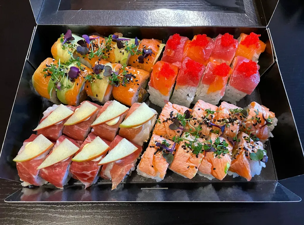 Phadu Sushi_Großheubach_slider_image_3