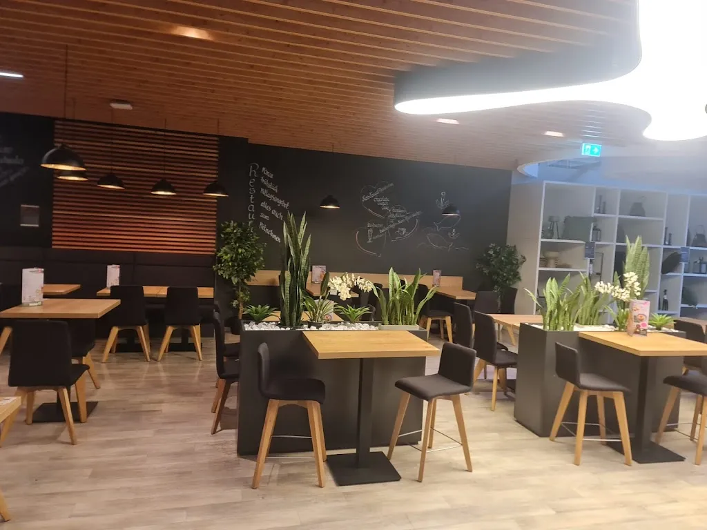 mömax Restaurant Halle_(Saale)_slider_image_1