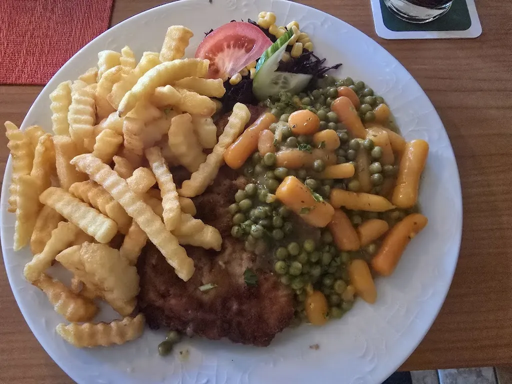 Jennifer Lochmann_Gartengaststätte Erholung_Landsberg_review