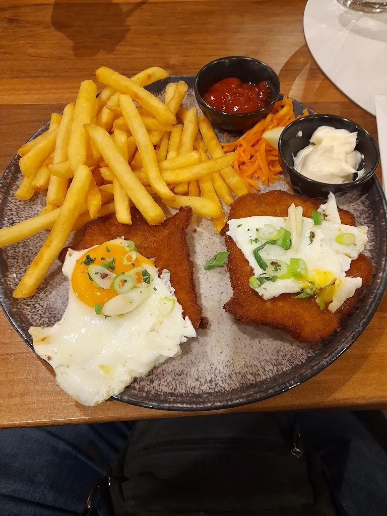 Lindenhof Cafe Restaurant__slider_image_3