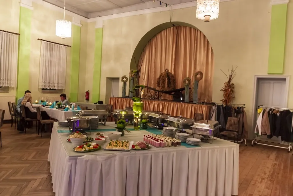 Bergschlößchen restaurant in (Elster)