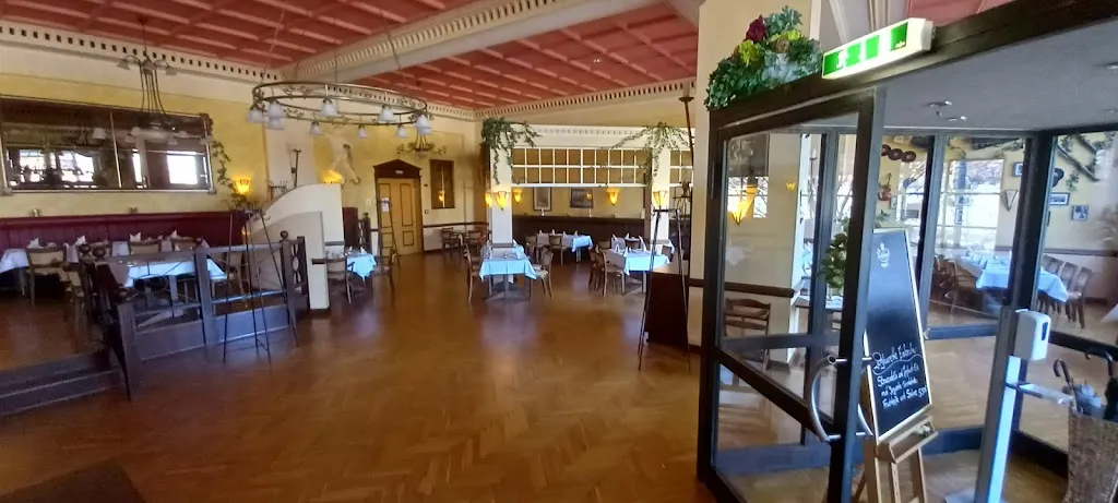 Kurt Lindner_Maxx Restaurant Café Pup im cCe_Leuna_review