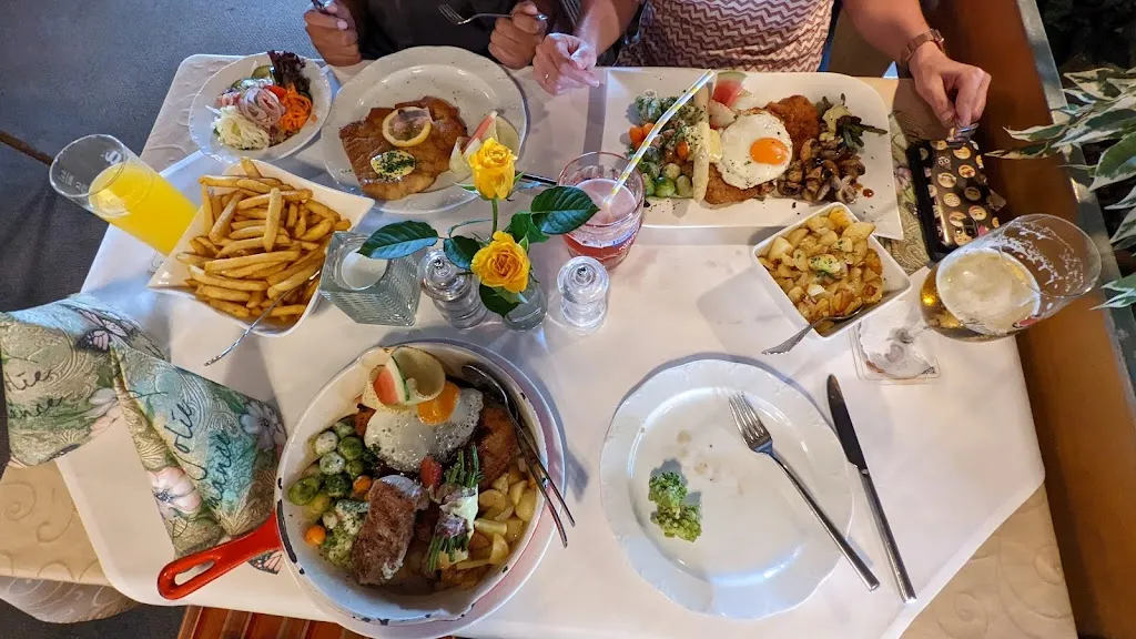 Menü_Hotel & Restaurant Fähr-Cafe Bonsberg_Niesgrau_Bild_5