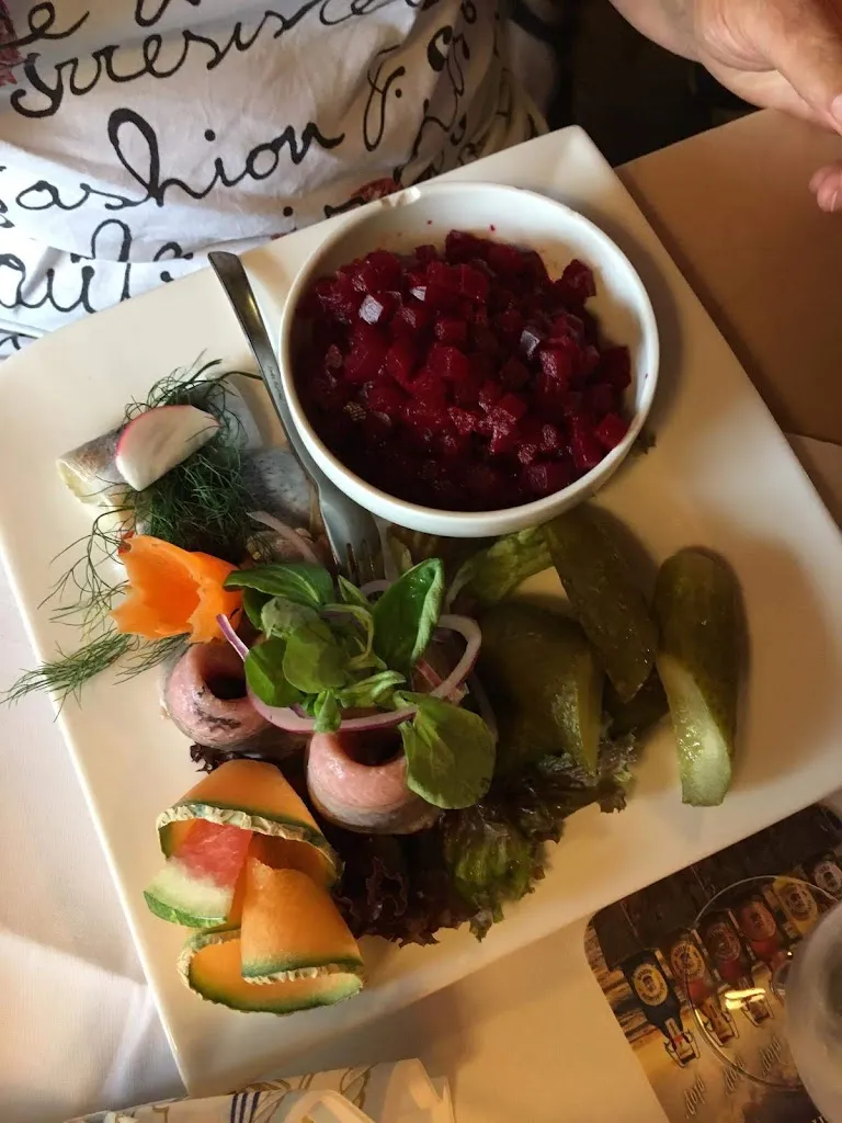 Menü_Hotel & Restaurant Fähr-Cafe Bonsberg_Niesgrau_Bild_6