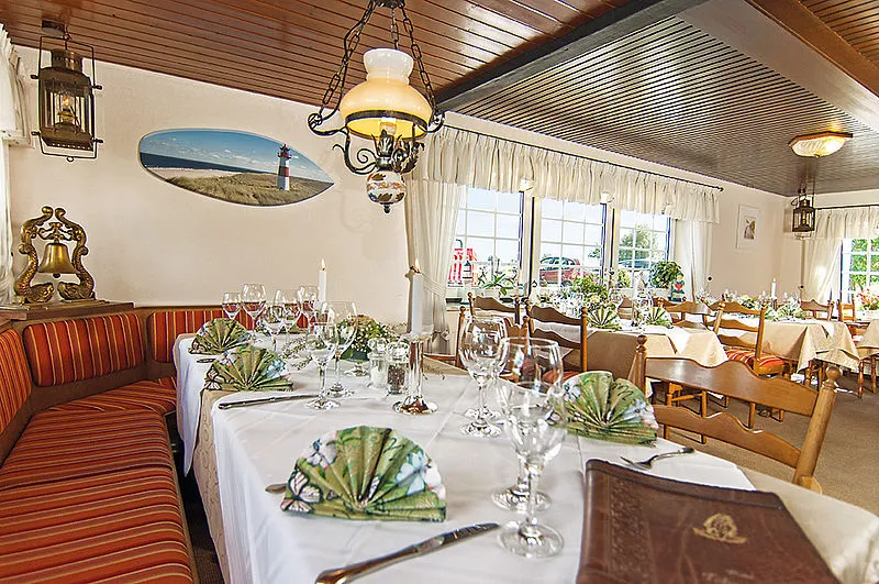 Hotel & Restaurant Fähr-Cafe Bonsberg restaurant in Niesgrau