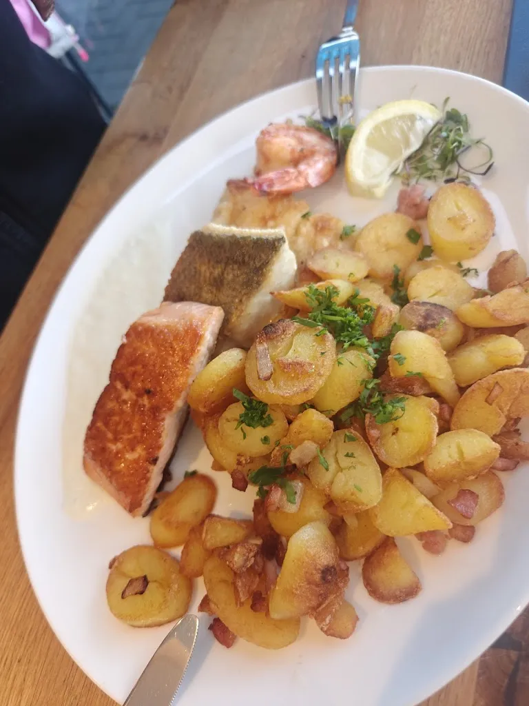 Toll Mann_Restaurant & Apartments Meerestochter_Kappeln_review