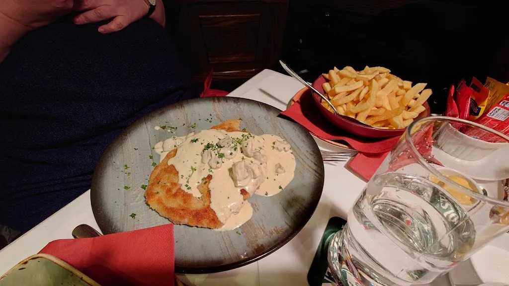 Kenn Andersen_Gaststätte Ratskeller_Kiel_avis