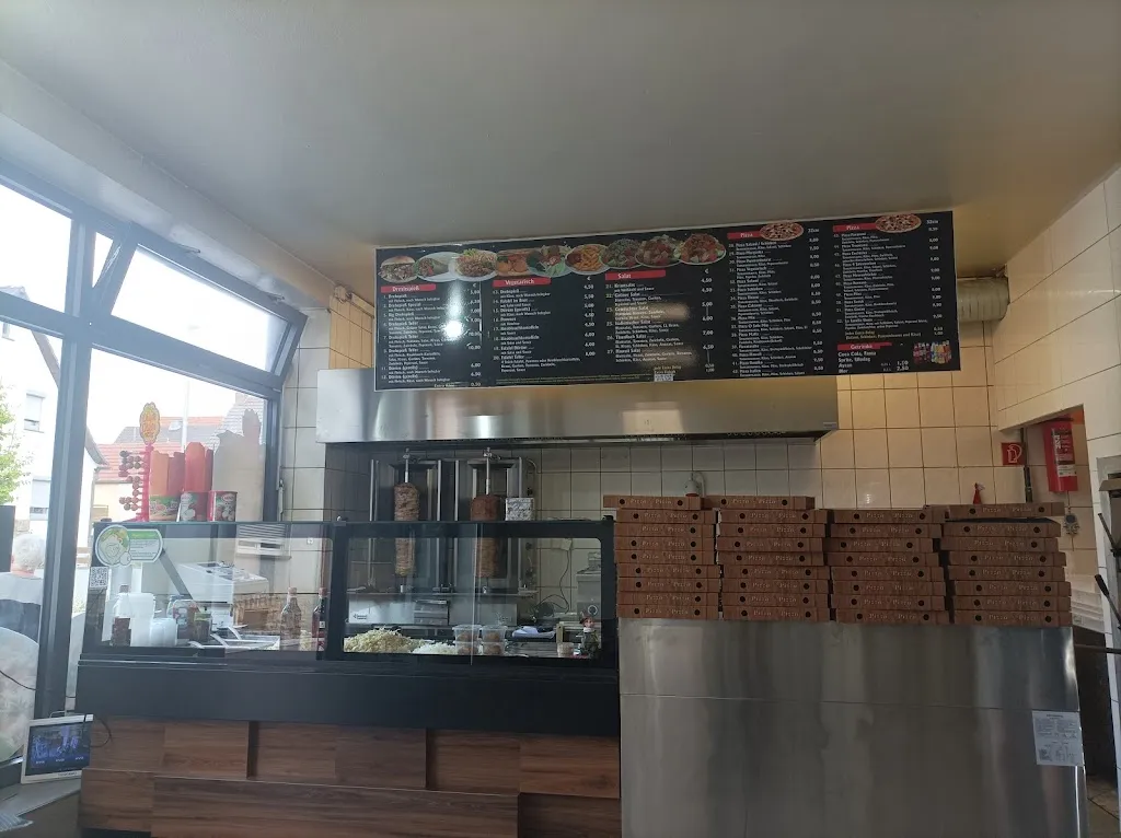 Lisa Brandelick_Döner & Pizza Haus_Güntersleben_review