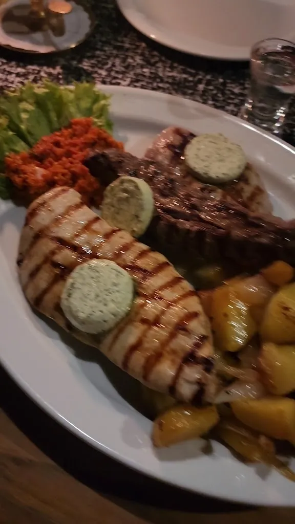 Anna Rozsakhatska_Restaurant Lefkas (ehem.Athos)_Wittenberg_review