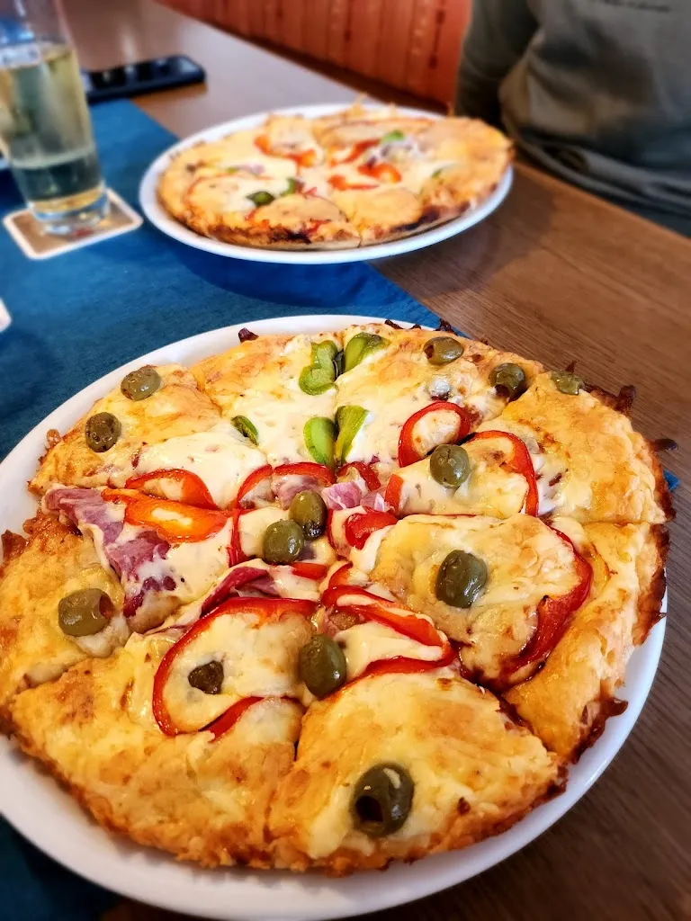 Amy Sgh_Pizzeria Saloniki_Asperg_review