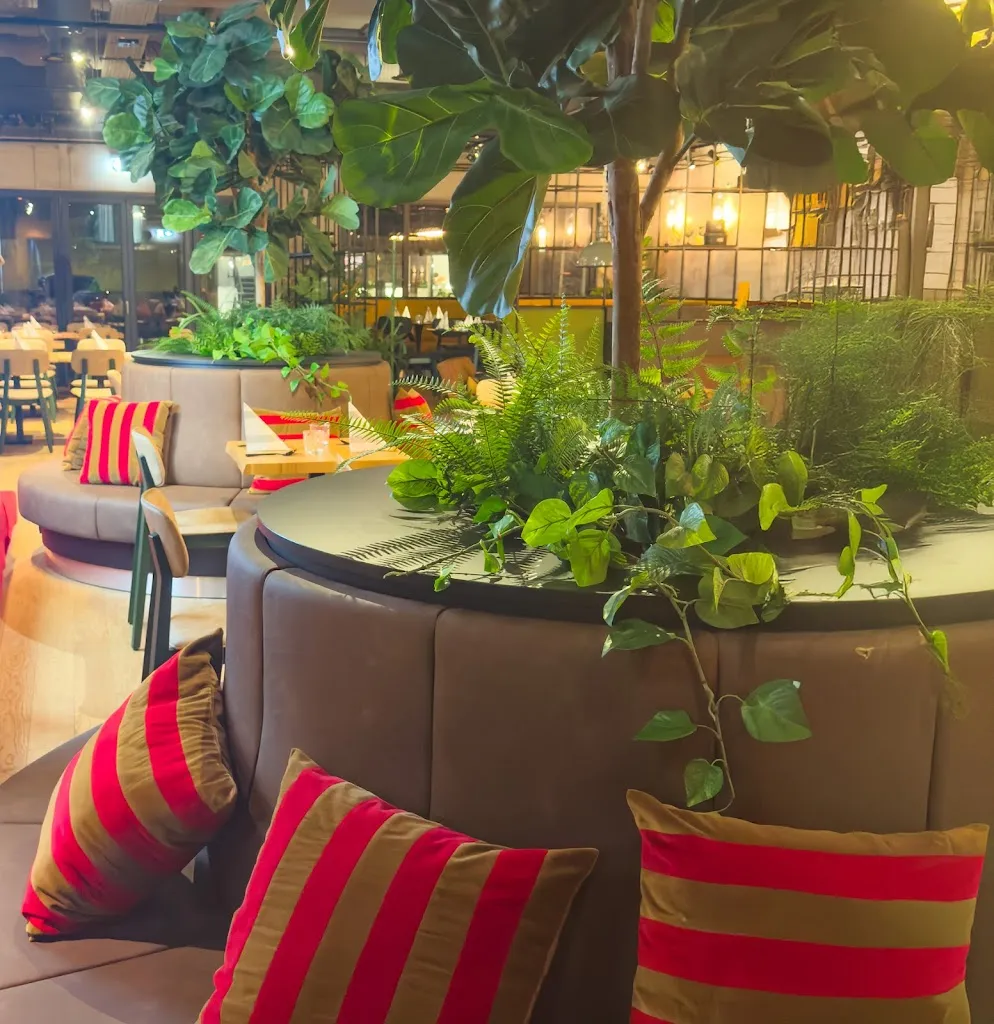 Restaurant Elbebrücke – Alberts Treibhaus_Oranienbaum-Wörlitz_slider_image_1