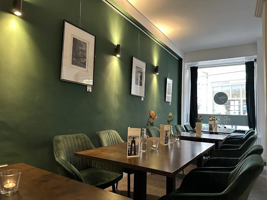 Café und Weinbar Friedrich restaurant in (Saale)