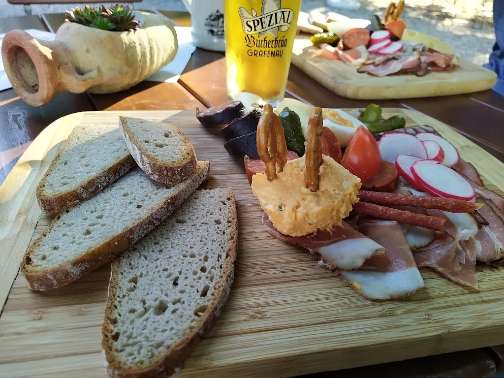 Thomas Hitz_Bräustüberl Biergarten_Grafenau_reseña