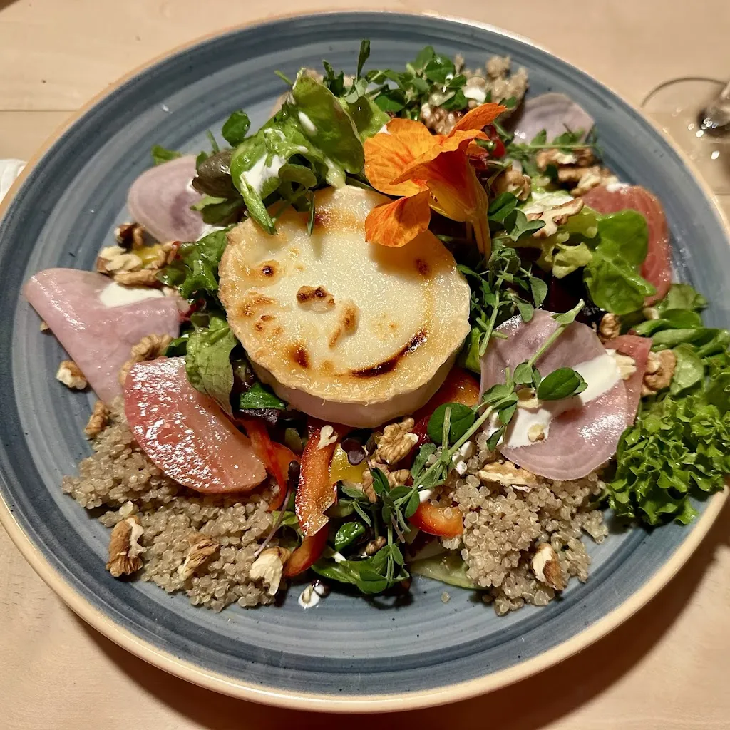 Bettina Zet_Hafner Wirtshaus_Perlesreut_avis