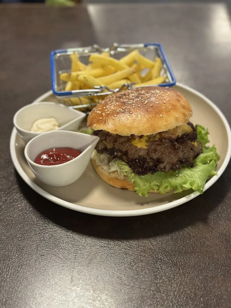 GOMAN Restaurant_Altdorf_slider_image_2