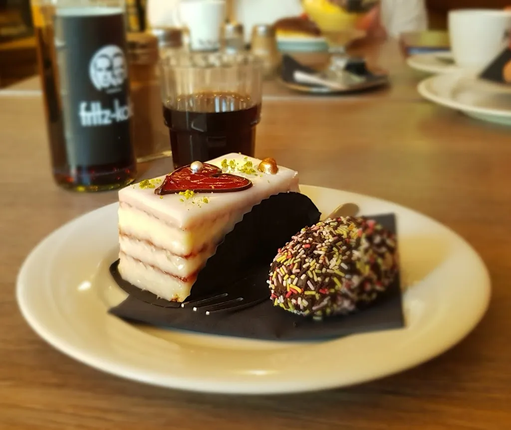 Konditorei & Café Trieb_Wanzleben-Börde_slider_image_3