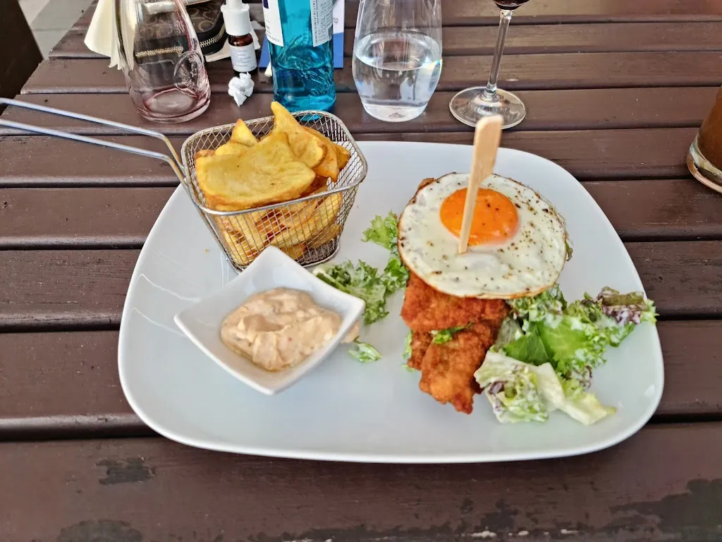 Bootshaus Weissenfels Restaurant & Pension_Weißenfels_slider_image_3