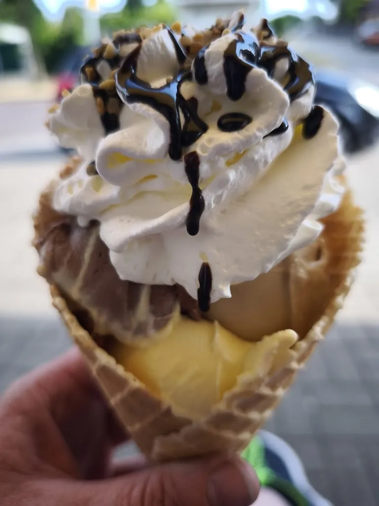 Betti Li_Eiscafé Brauckmann_Bördeland_review