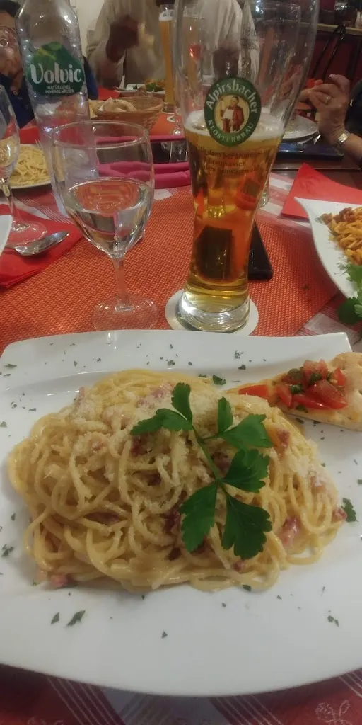 Ana Avila_Eiscafé und Pizzeria Paradiso_Grafenau_review