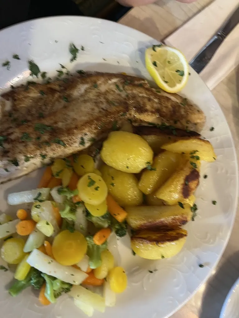 andres b_Gasthof ERTL_Innernzell_avis