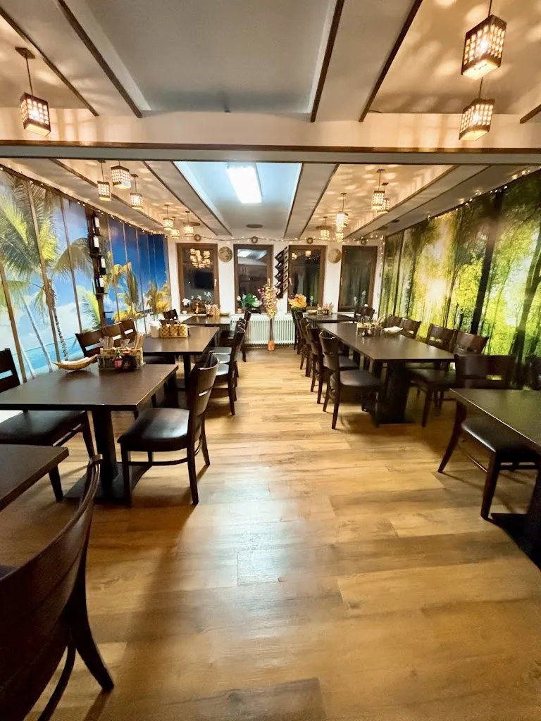 Vietnam Quan_Helmstedt_slider_image_1