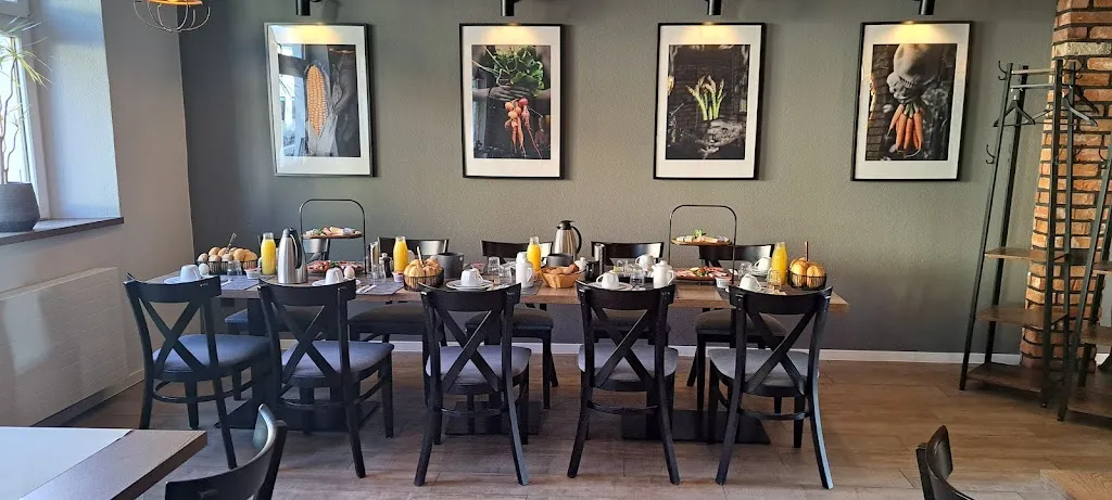 Anke Puschmann_Weisser Schwan_Egeln_review