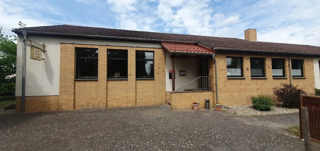 Stefan Lang_Ingrid Gaststätte Neubert_Zahna-Elster_review