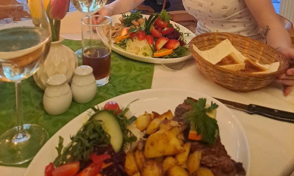 The Old Zeitz_Zeitz_slider_image_3