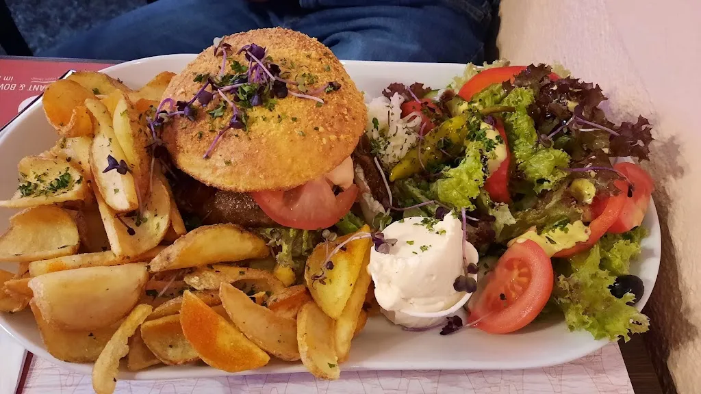 Restaurant und Bowling im Brühl_Zeitz_slider_image_2