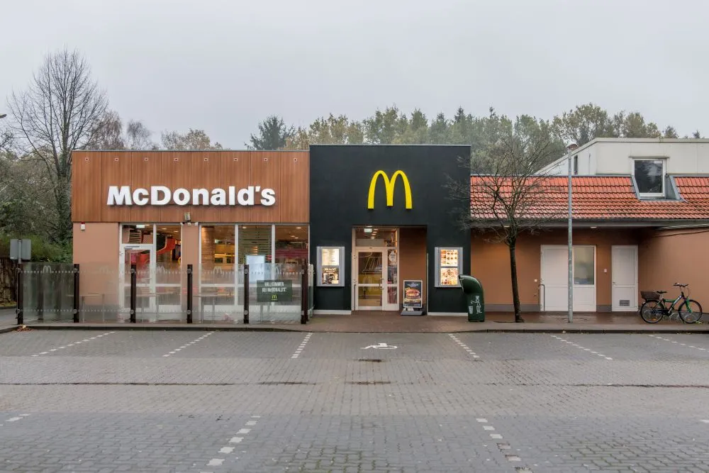 McDonald's_Ahrensburg_slider_image_3