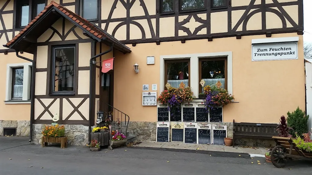 Zum Feuchten Trennungspunkt restaurant in Gutenstetten