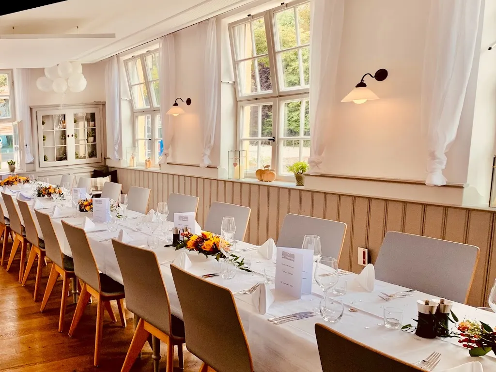 ALTE SCHULE GRÖBENZELL restaurant in Gröbenzell