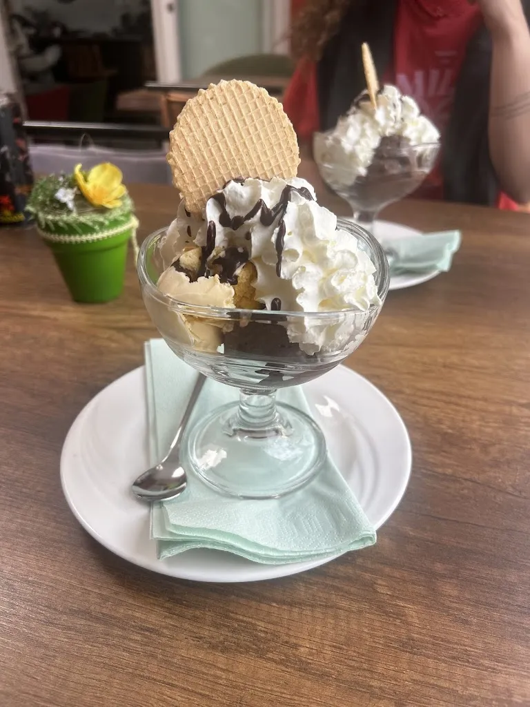 Anıl Yülek_Cafe Restaurant Akaziengarten_Altdorf_review