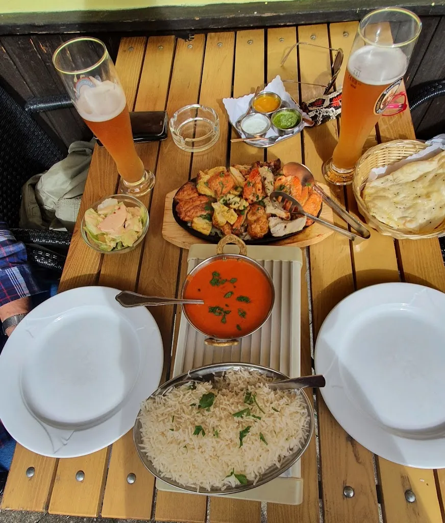 Rumyana U-Lazarova_Taj Indian_Gröbenzell_review