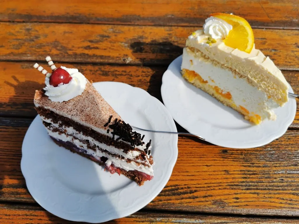 Marlens Konditorei Kaffeestuuv In de Hörn_Brokdorf_slider_image_1